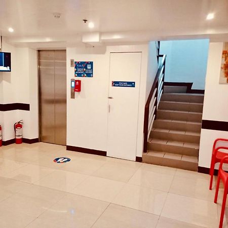 Oyo 888 City Stay Inns Fortview Bgc Pasig City 外观 照片